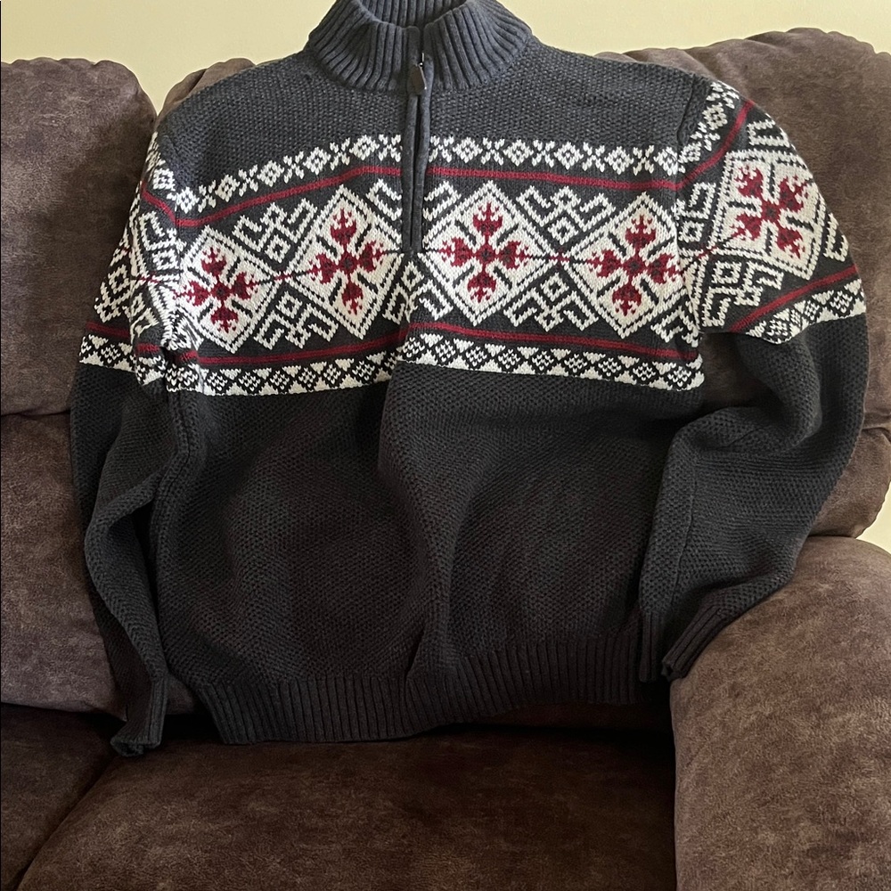 Izod Black and Red Patterned Zip-Up Sweater
